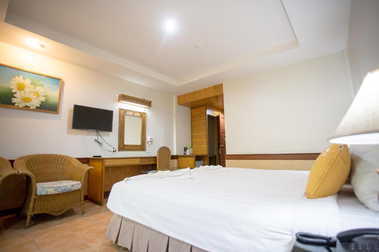 סוראט תאני 100 Islands Resort & Spa מראה חיצוני תמונה