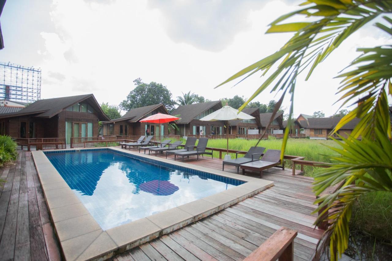 סוראט תאני 100 Islands Resort & Spa מראה חיצוני תמונה